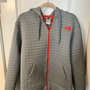 Men’s North face quilted sweatshirt